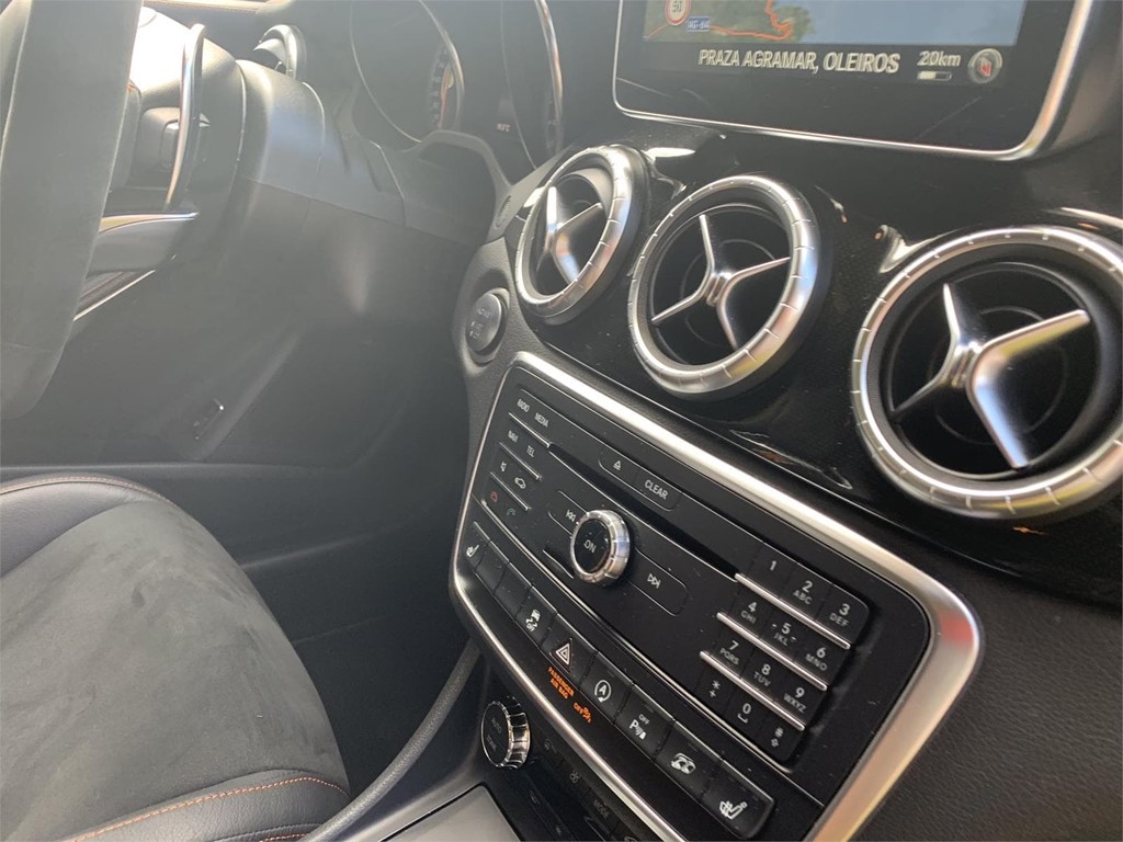 Foto 21 MERCEDES CLA AMG 