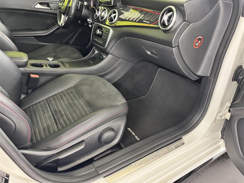 Foto 21 MERCEDES CLA 