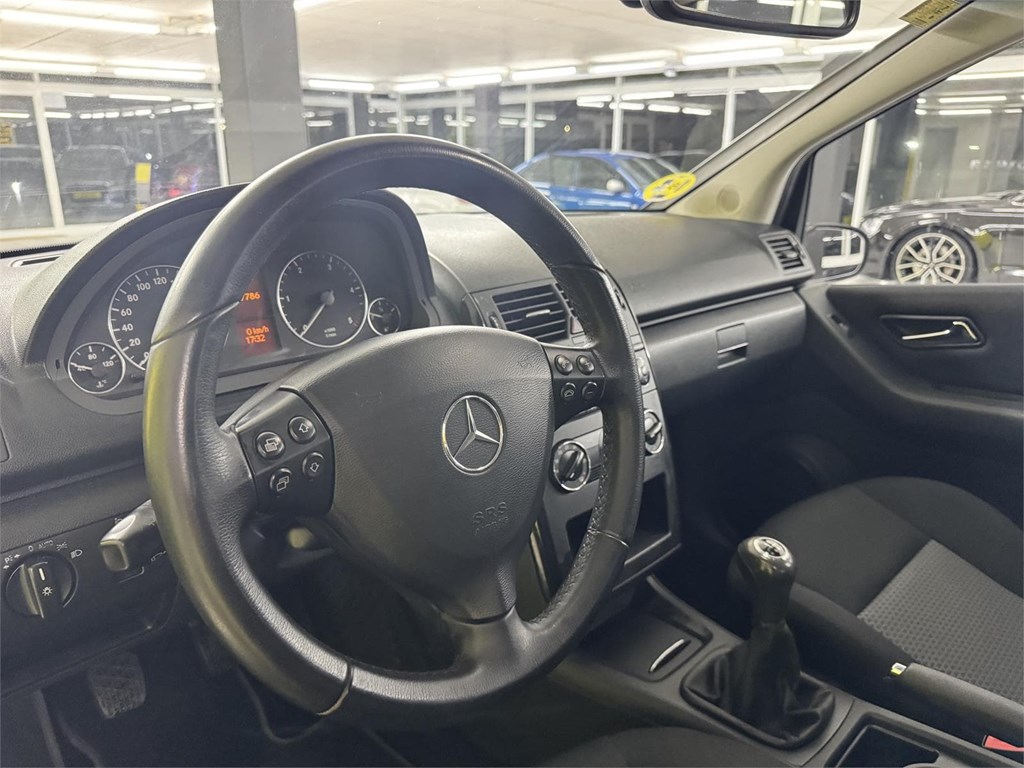 Foto 33 MERCEDES CLASE A