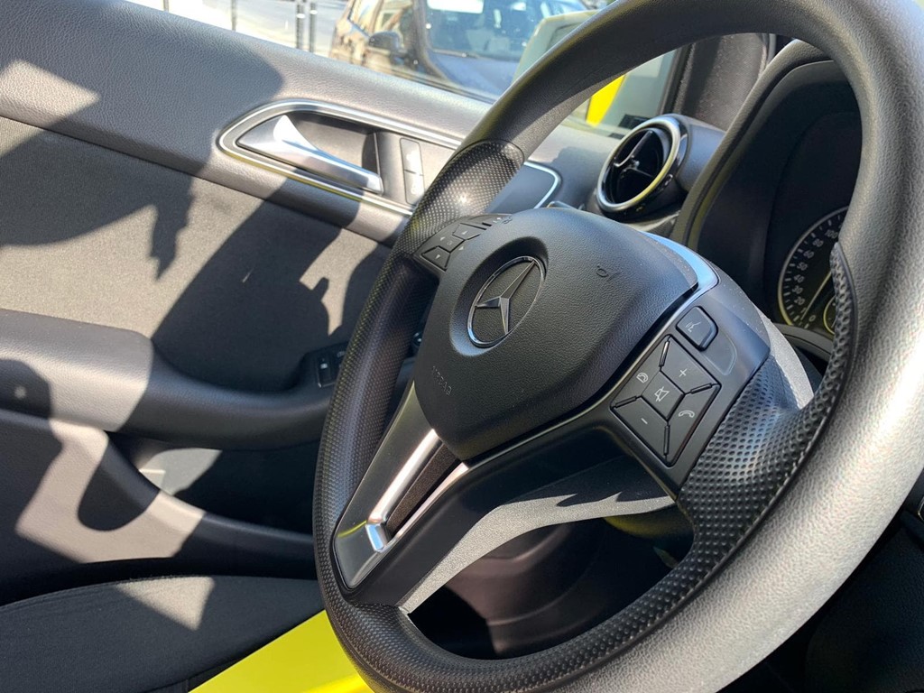 Foto 7 MERCEDES CLASE B 180 SPORT