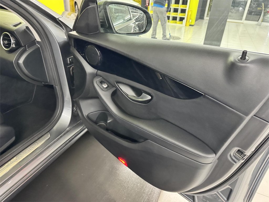 Foto 22 MERCEDES CLASE C