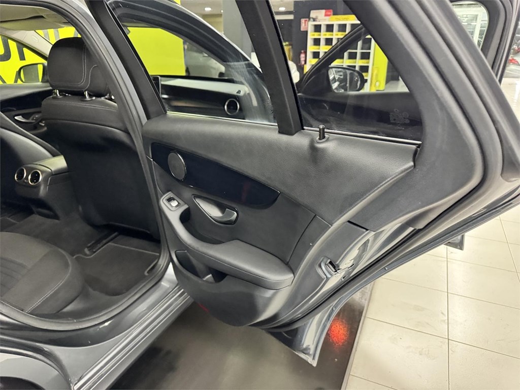 Foto 32 MERCEDES CLASE C