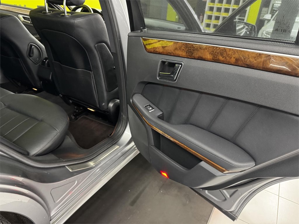 Foto 41 MERCEDES CLASE E220 CDI 