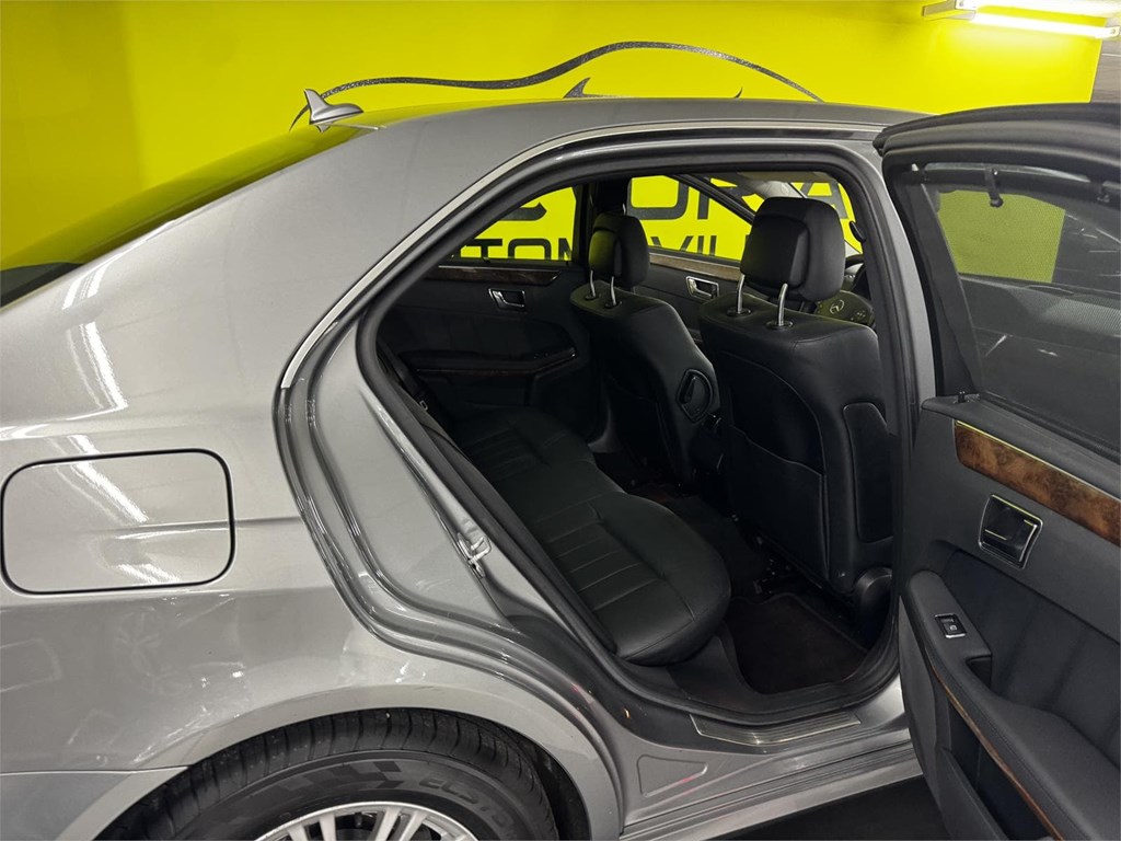 Foto 43 MERCEDES CLASE E220 CDI 