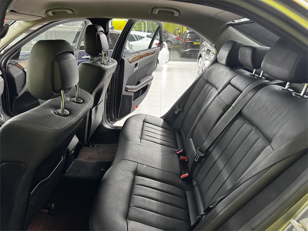 Foto 48 MERCEDES CLASE E220 CDI 