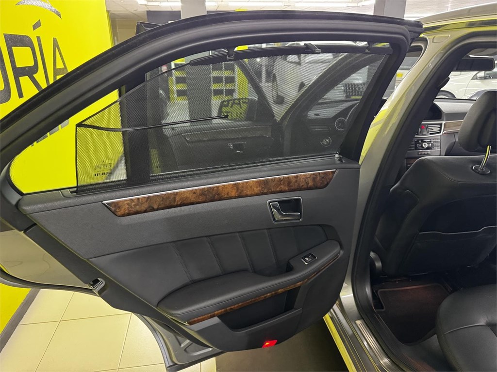 Foto 49 MERCEDES CLASE E220 CDI 