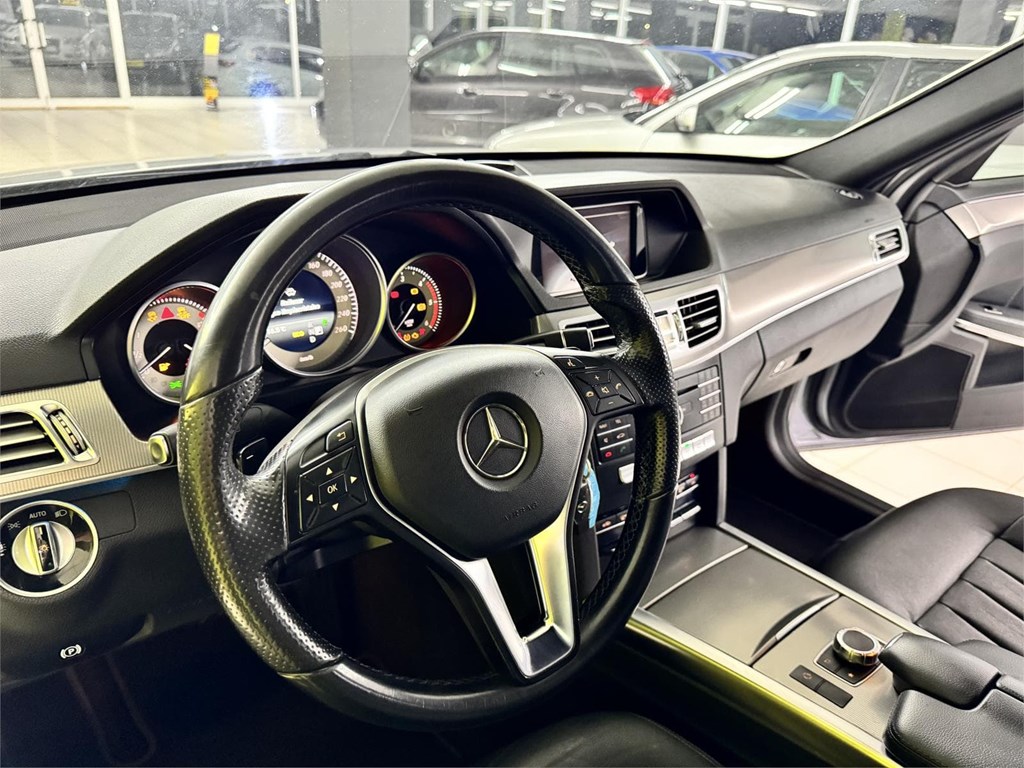 Foto 50 MERCEDES CLASE E