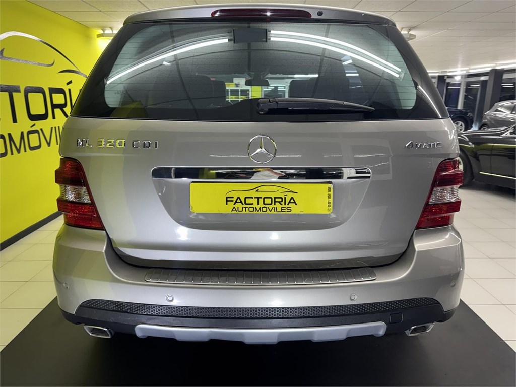 Foto 11 MERCEDES ML 320 