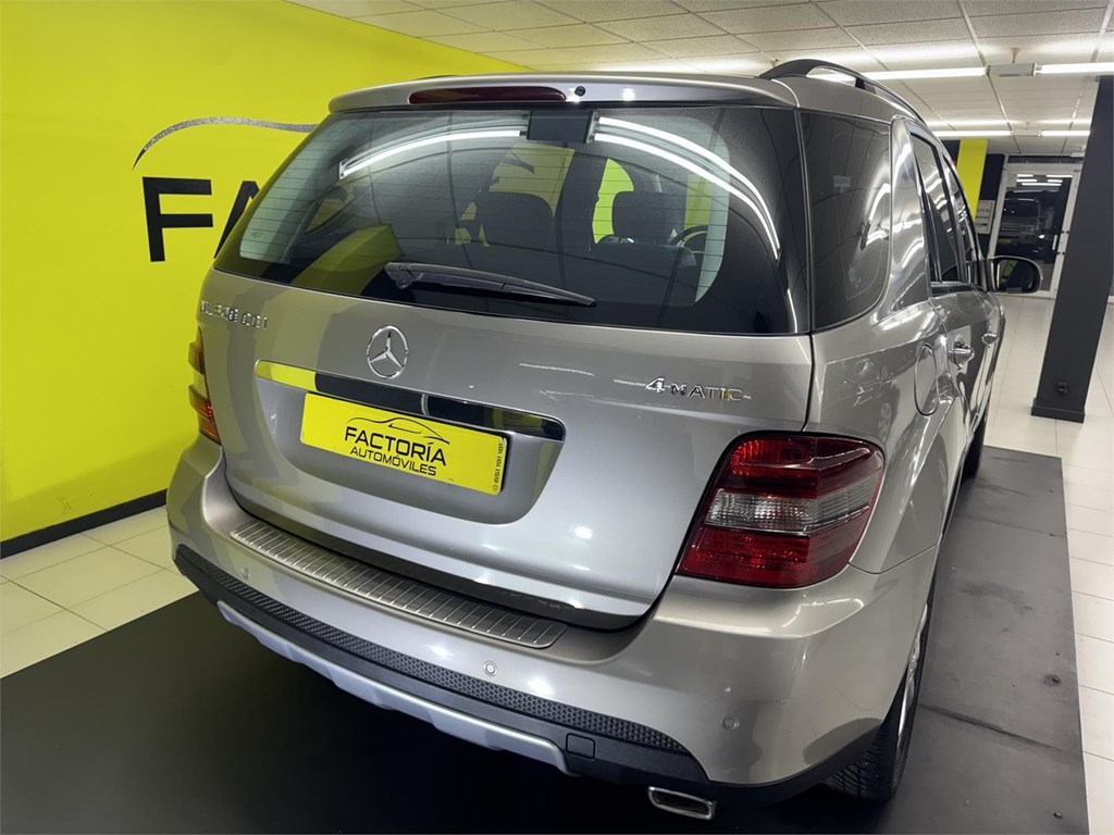 Foto 14 MERCEDES ML 320 