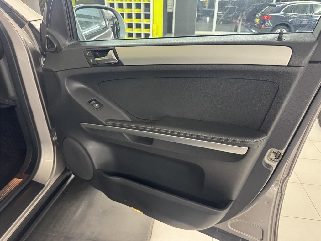 Foto 18 MERCEDES ML 320 