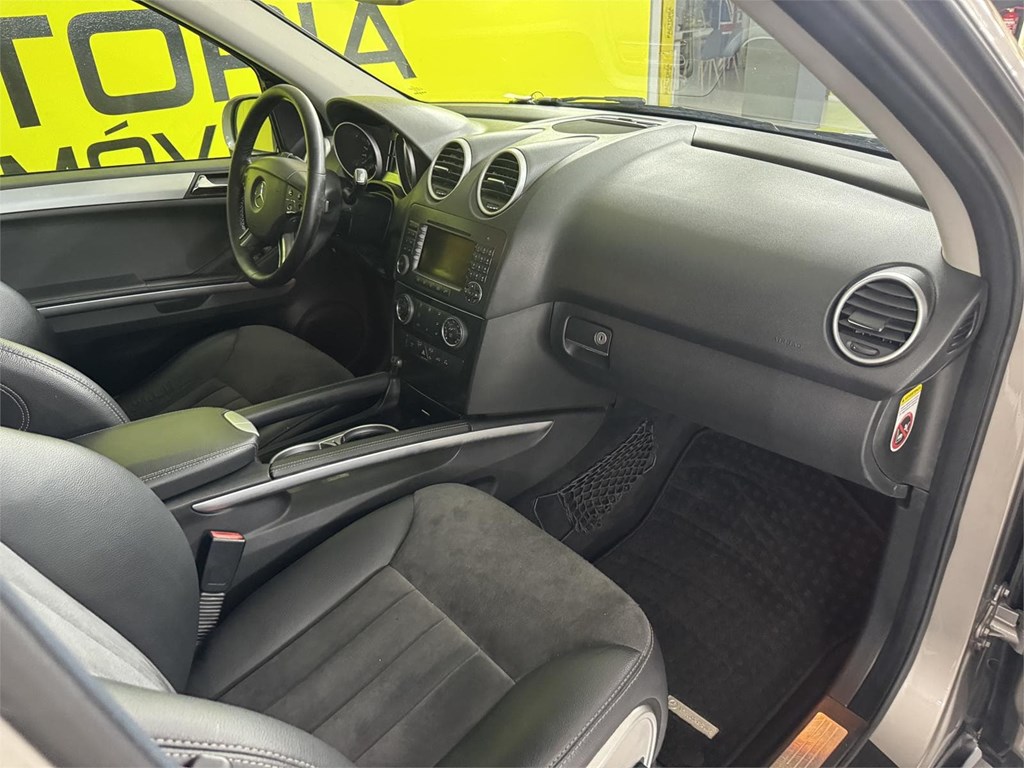 Foto 19 MERCEDES ML 320 