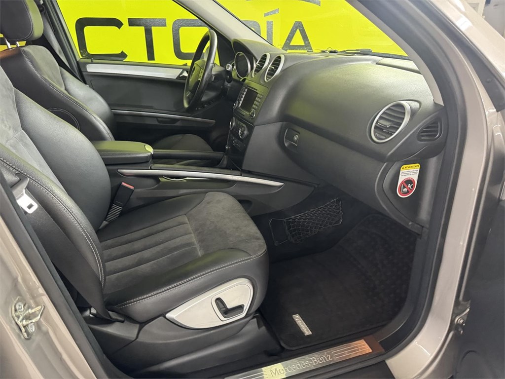 Foto 25 MERCEDES ML 320 