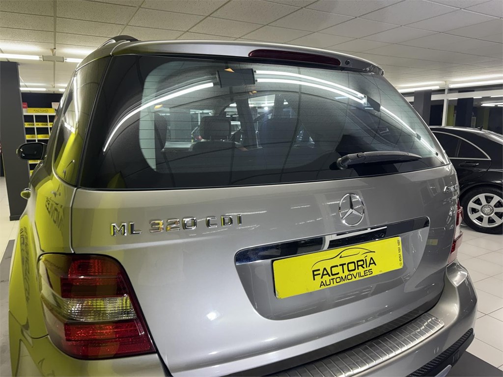 Foto 35 MERCEDES ML 320 