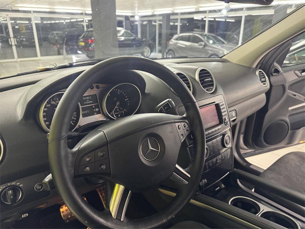 Foto 50 MERCEDES ML 320 