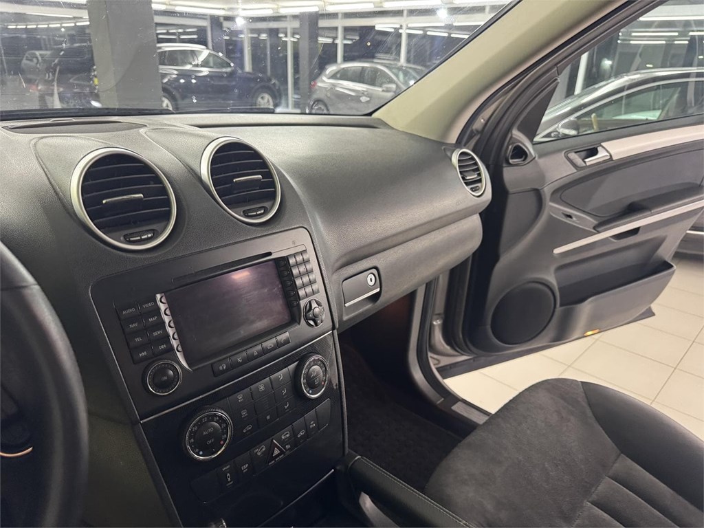Foto 52 MERCEDES ML 320 