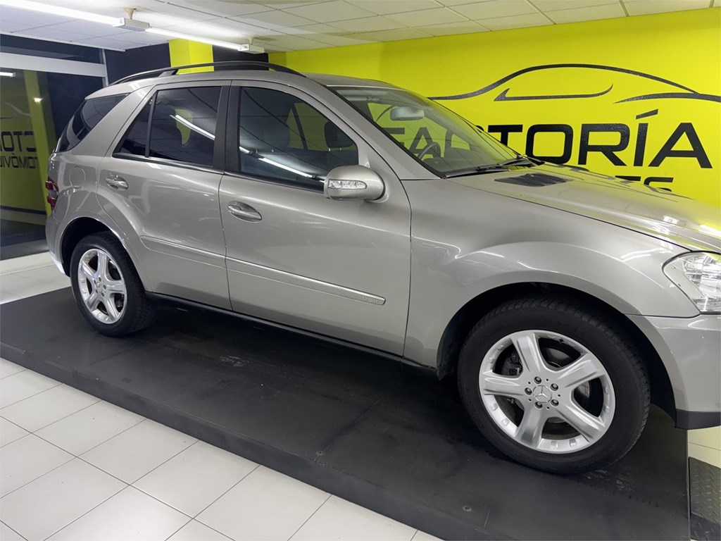 Foto 6 MERCEDES ML 320 