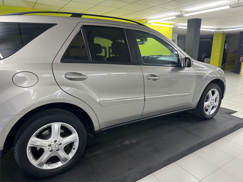 Foto 8 MERCEDES ML 320 
