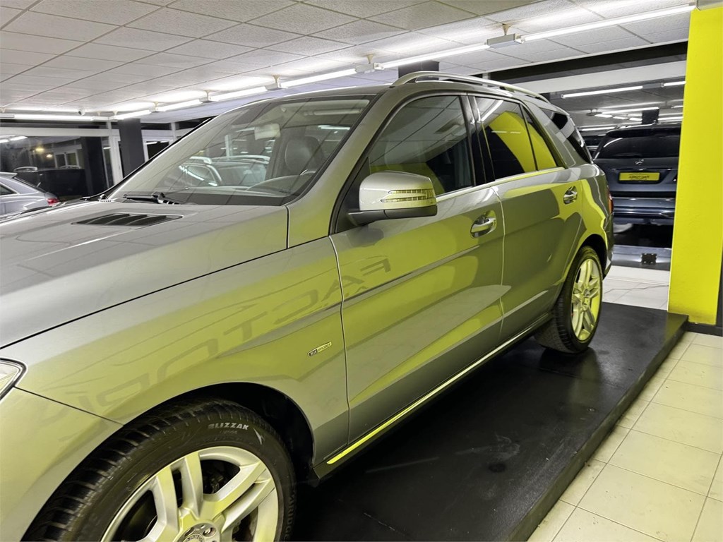 Foto 8 MERCEDES ML