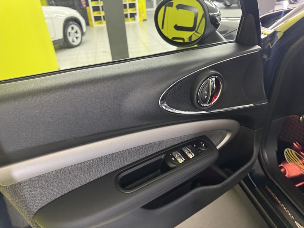 Foto 48 MINI CLUBMAN SD