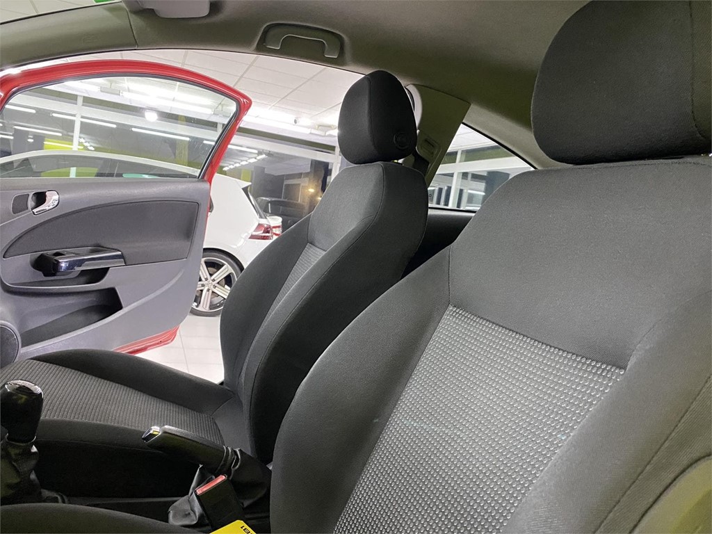 Foto 17 OPEL CORSA 