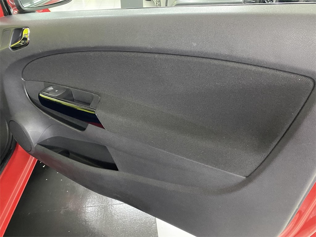 Foto 24 OPEL CORSA 
