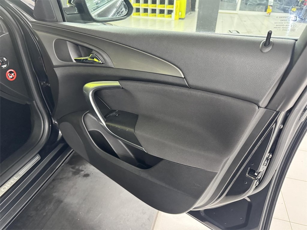 Foto 15 OPEL INSIGNIA 