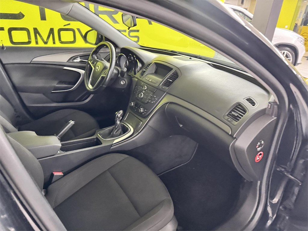 Foto 24 OPEL INSIGNIA 