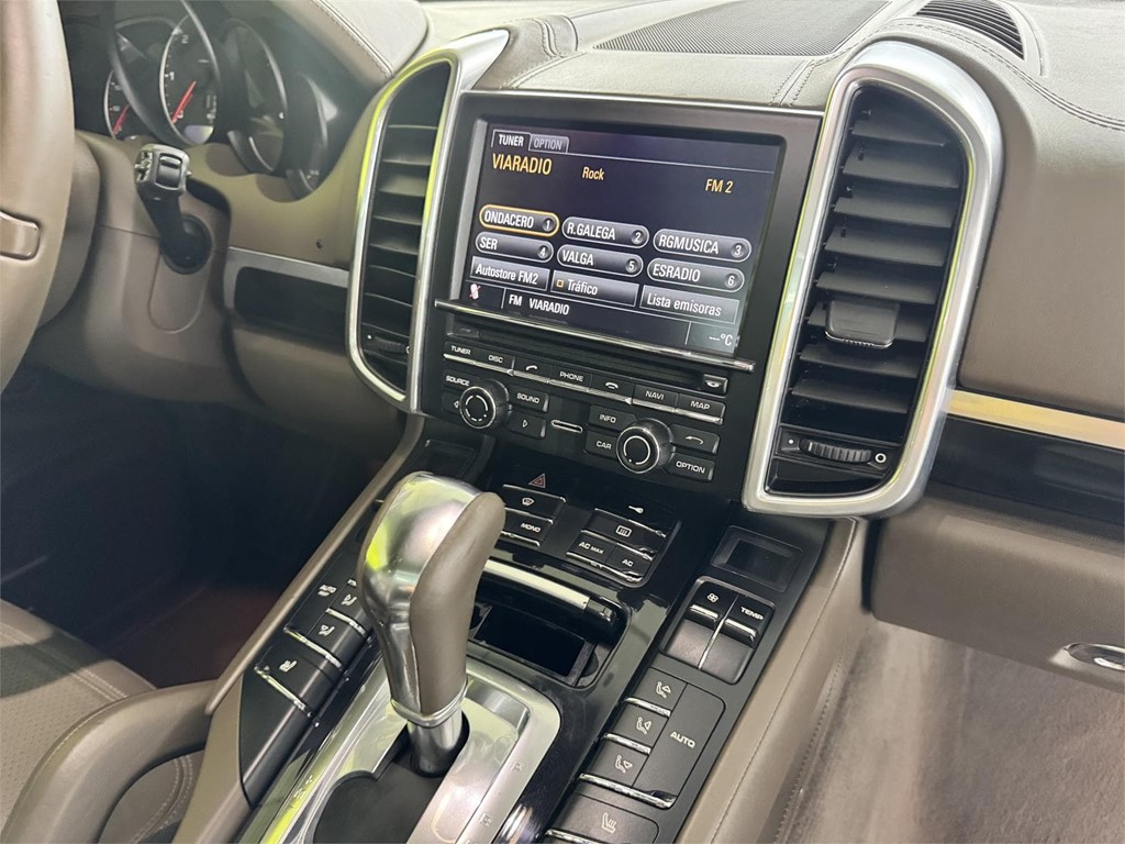 Foto 25 PORSCHE CAYENNE 