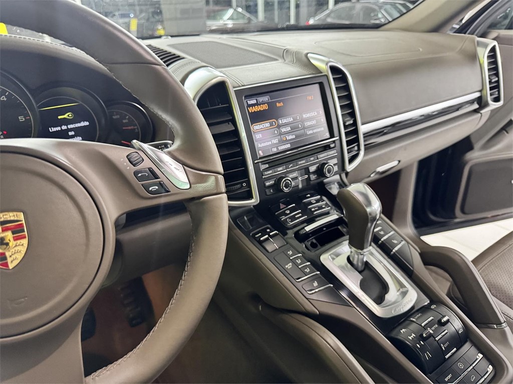 Foto 43 PORSCHE CAYENNE 