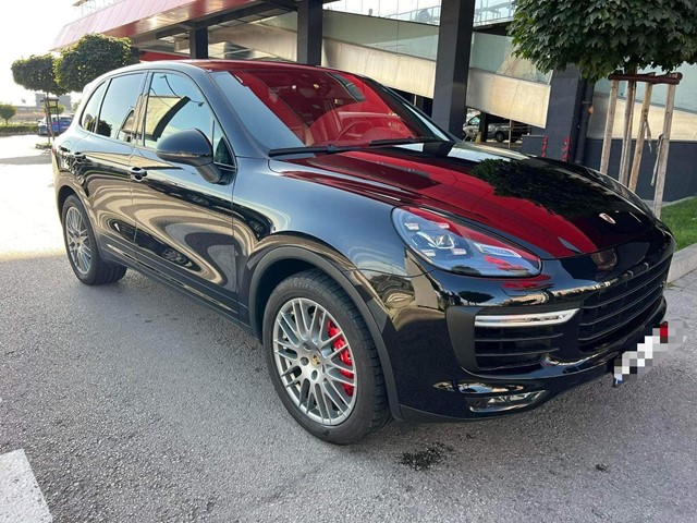 PORSCHE CAYENNE