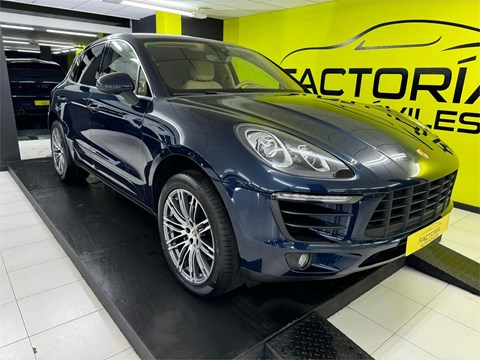 PORSCHE MACAN