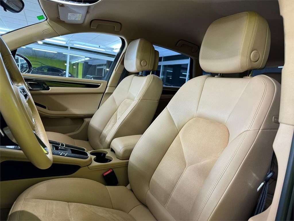 Foto 49 PORSCHE MACAN