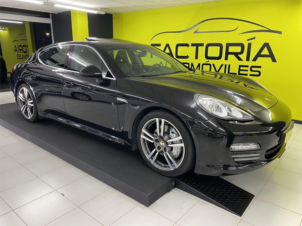 Foto 23 PORSCHE PANAMERA 