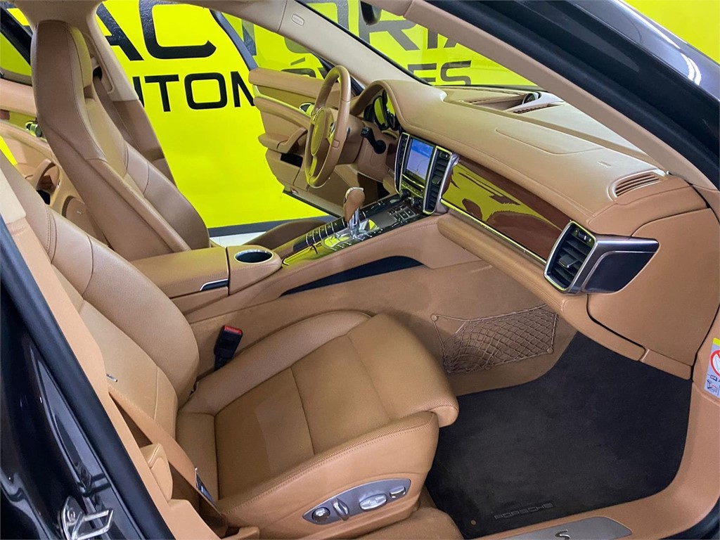 Foto 42 PORSCHE PANAMERA 