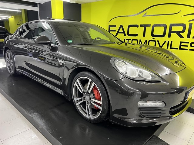 PORSCHE PANAMERA 