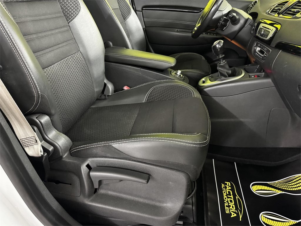Foto 25 RENAULT GRAND SCENIC 