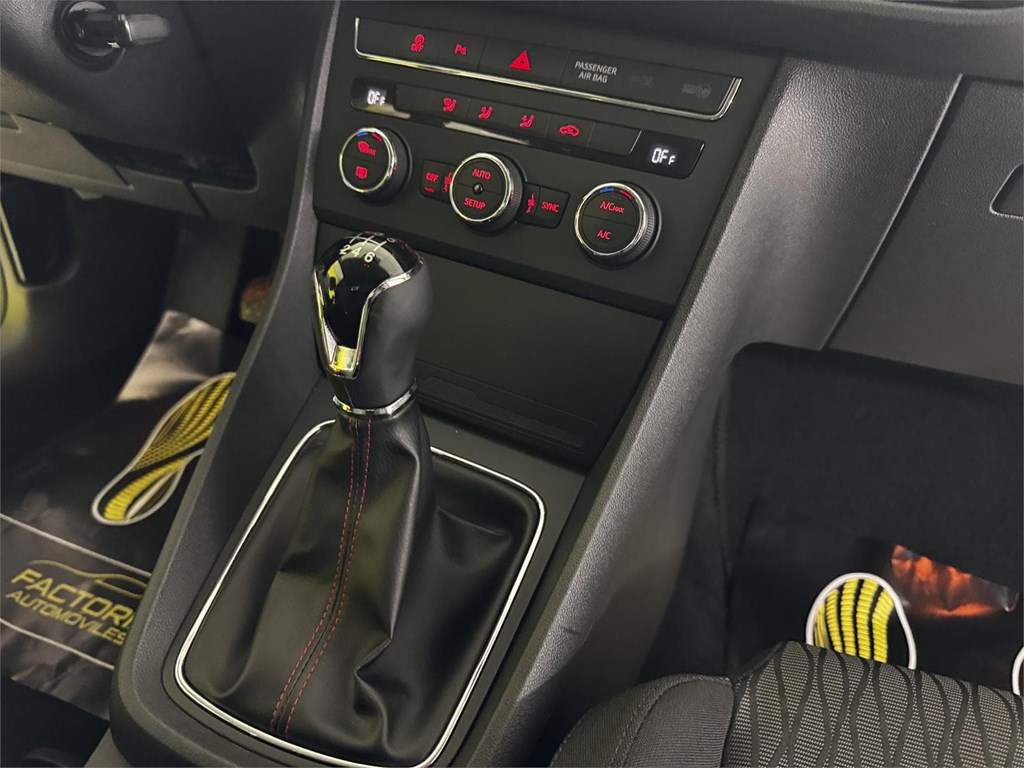 Foto 40 SEAT LEON 2.0 TDI 