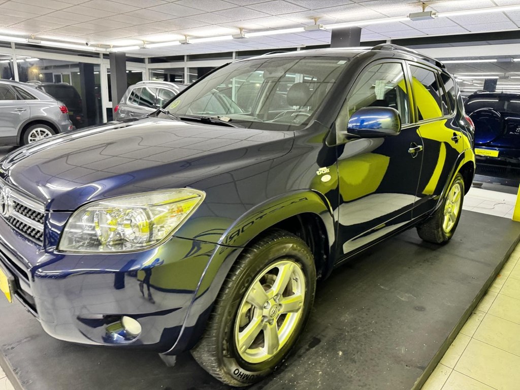Foto 10 TOYOTA Rav4 2.2 D4D 177cv Premium