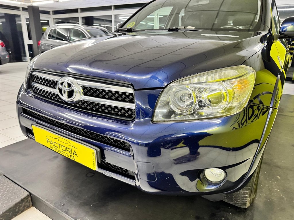 Foto 12 TOYOTA Rav4 2.2 D4D 177cv Premium