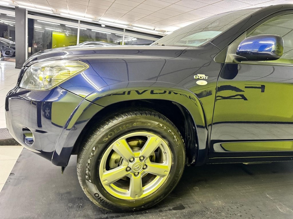 Foto 13 TOYOTA Rav4 2.2 D4D 177cv Premium