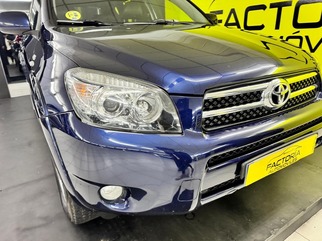 Foto 14 TOYOTA Rav4 2.2 D4D 177cv Premium