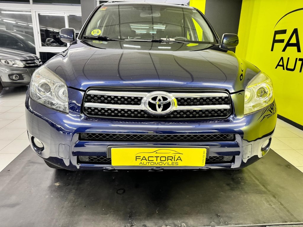 Foto 15 TOYOTA Rav4 2.2 D4D 177cv Premium