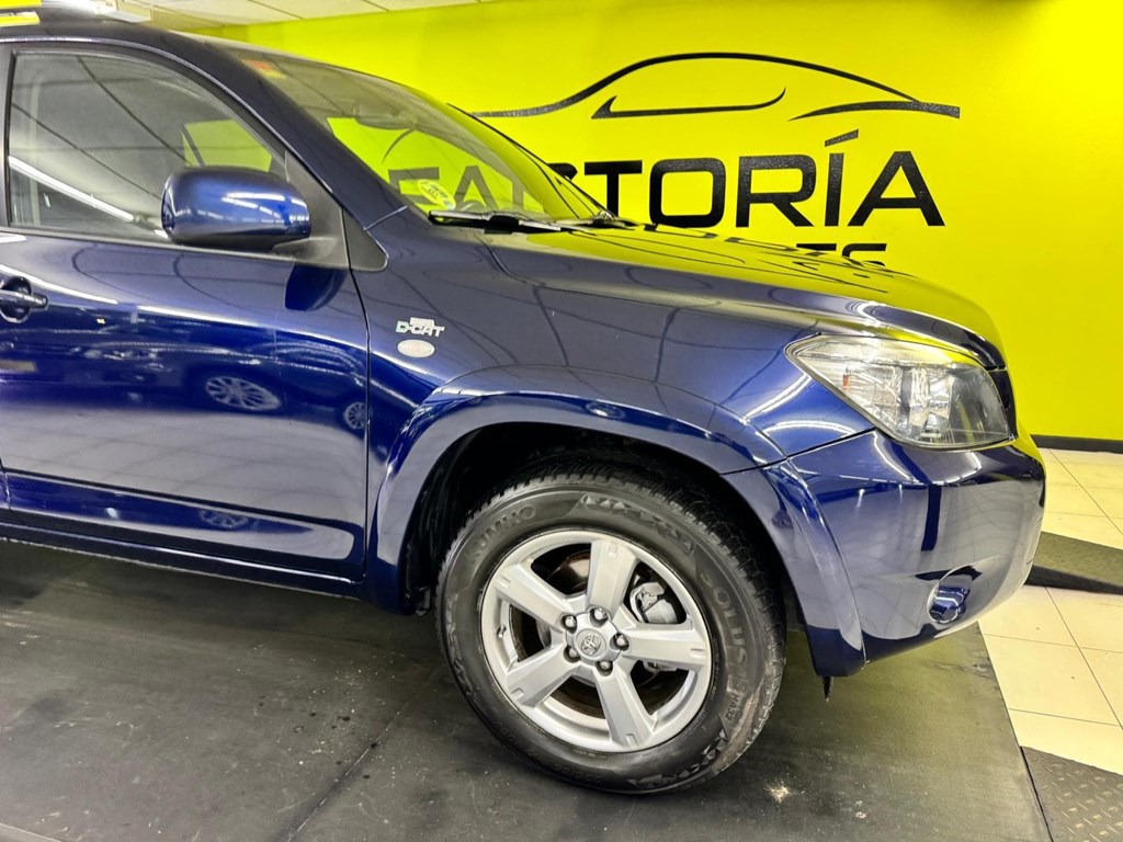 Foto 17 TOYOTA Rav4 2.2 D4D 177cv Premium