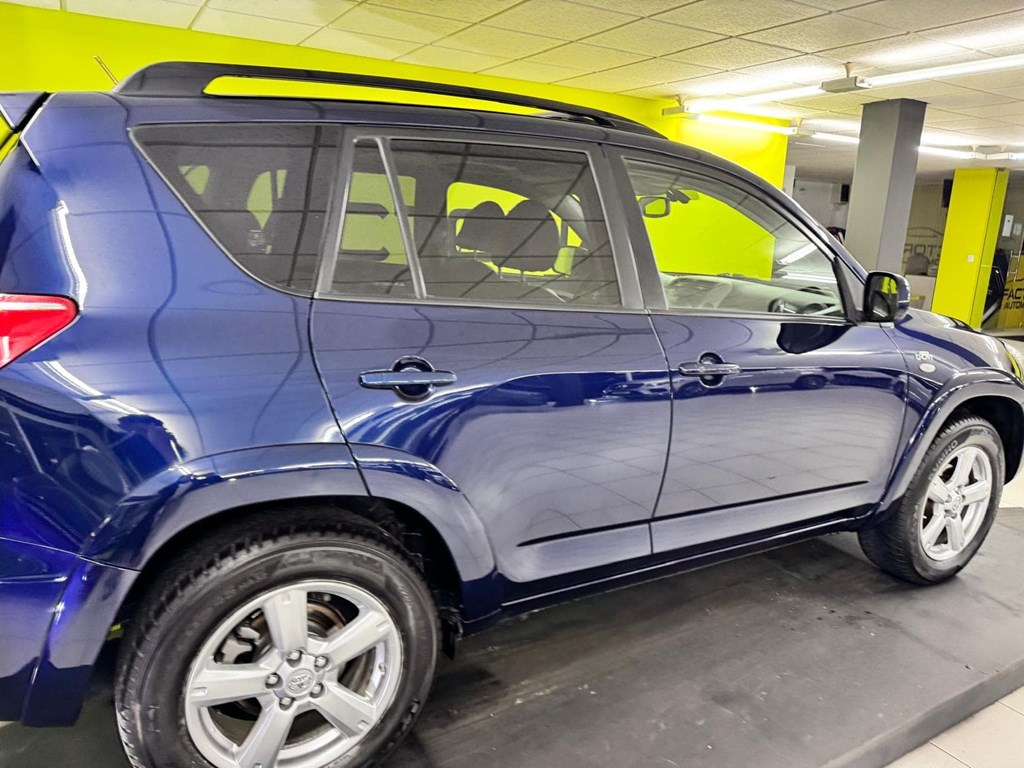 Foto 21 TOYOTA Rav4 2.2 D4D 177cv Premium