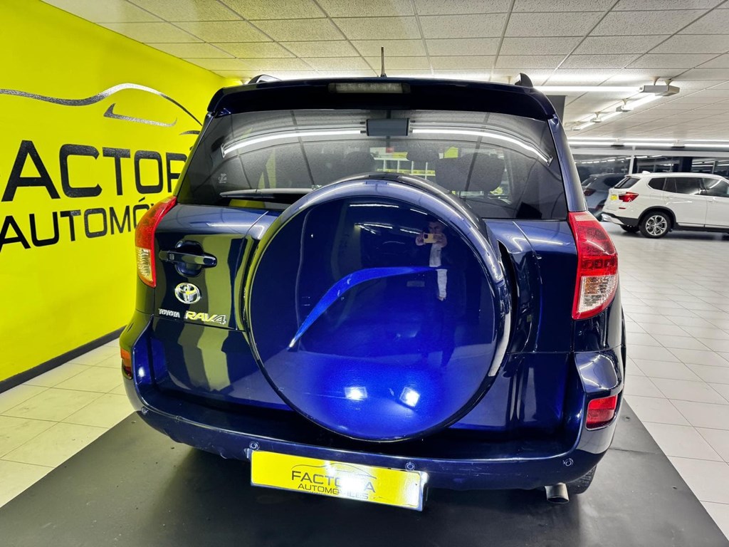 Foto 24 TOYOTA Rav4 2.2 D4D 177cv Premium