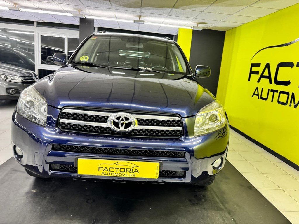 Foto 2 TOYOTA Rav4 2.2 D4D 177cv Premium