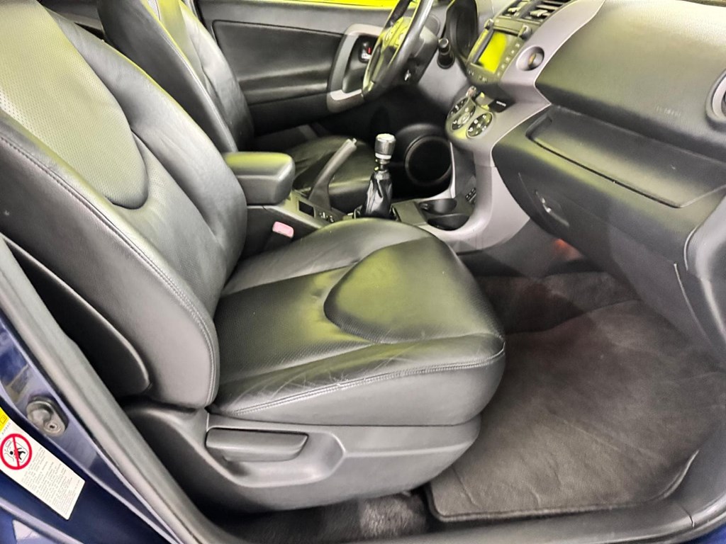 Foto 38 TOYOTA Rav4 2.2 D4D 177cv Premium