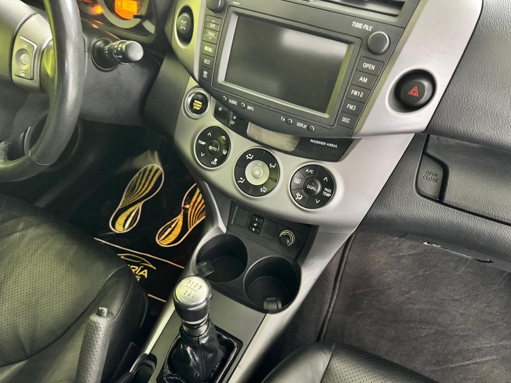 Foto 40 TOYOTA Rav4 2.2 D4D 177cv Premium