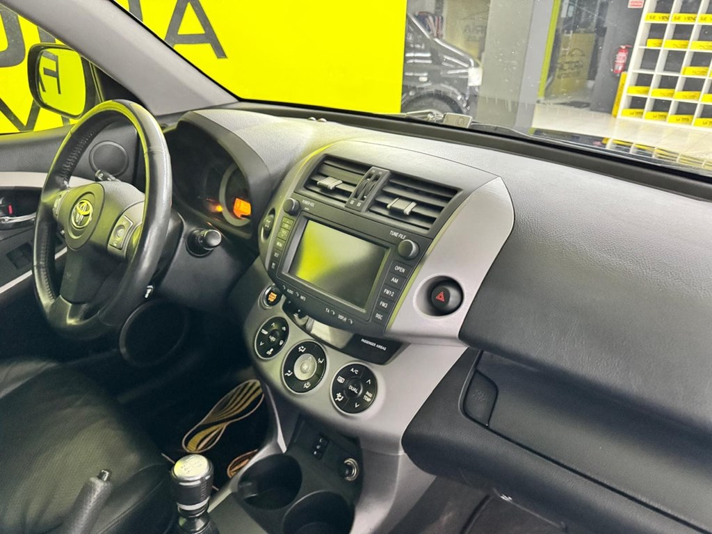 Foto 43 TOYOTA Rav4 2.2 D4D 177cv Premium