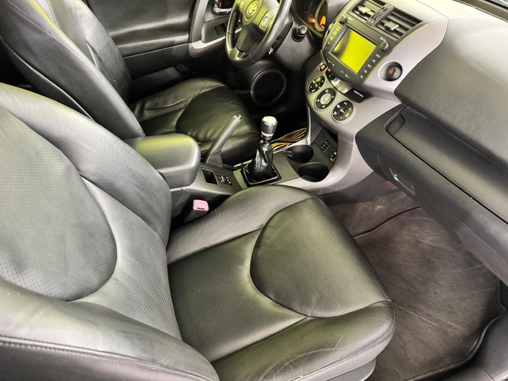 Foto 46 TOYOTA Rav4 2.2 D4D 177cv Premium